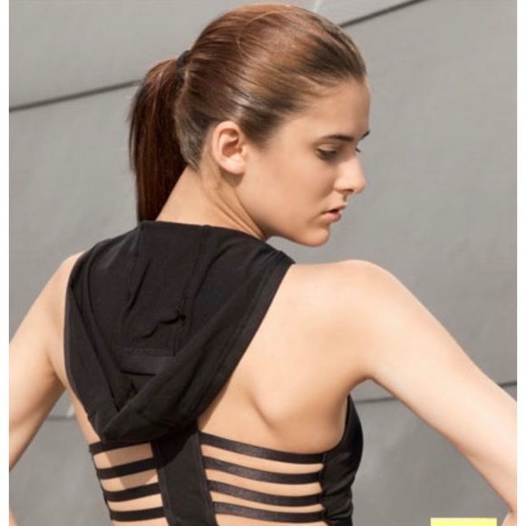 Yelete Other - ❤️ S/M YELETE Hooded Sports bra